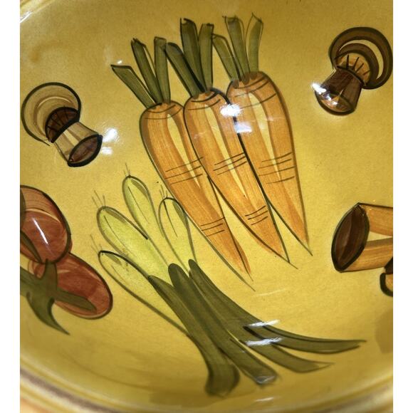 Vintage 1971 Los Angeles Potteries Hand Painted Vegetable Design Serving Bowl - Picture 2 of 8